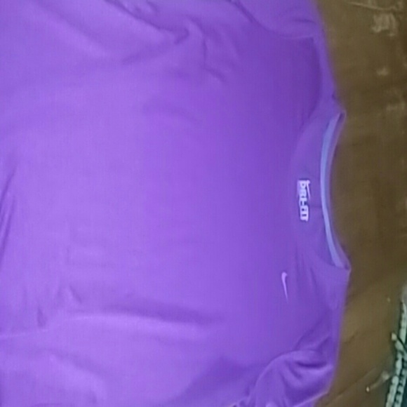 Nike Drifit shirt - Picture 3 of 4
